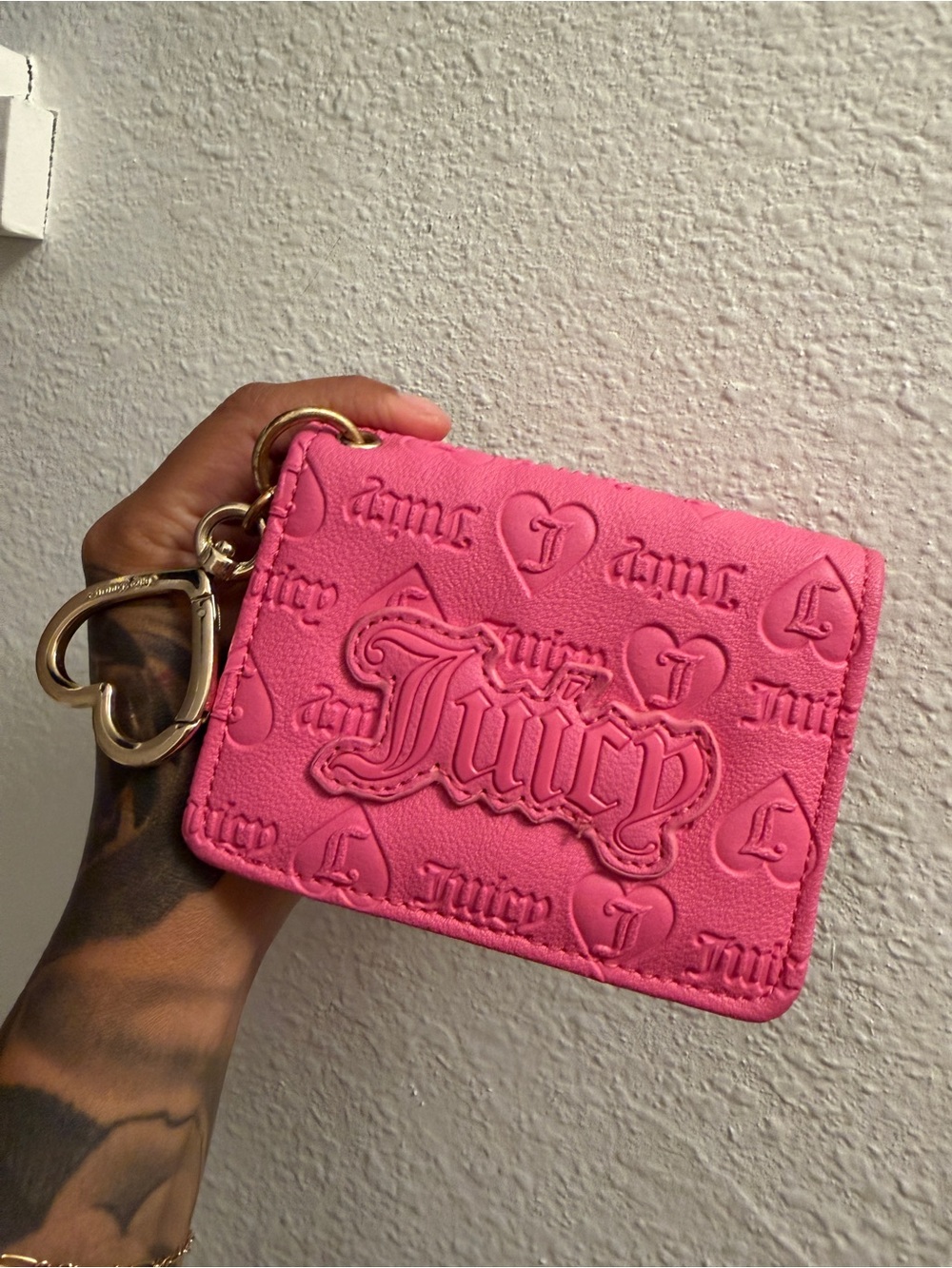 Juicy Couture Bright Pink Embossed Heart Key Wallet with Gold Heart Ring